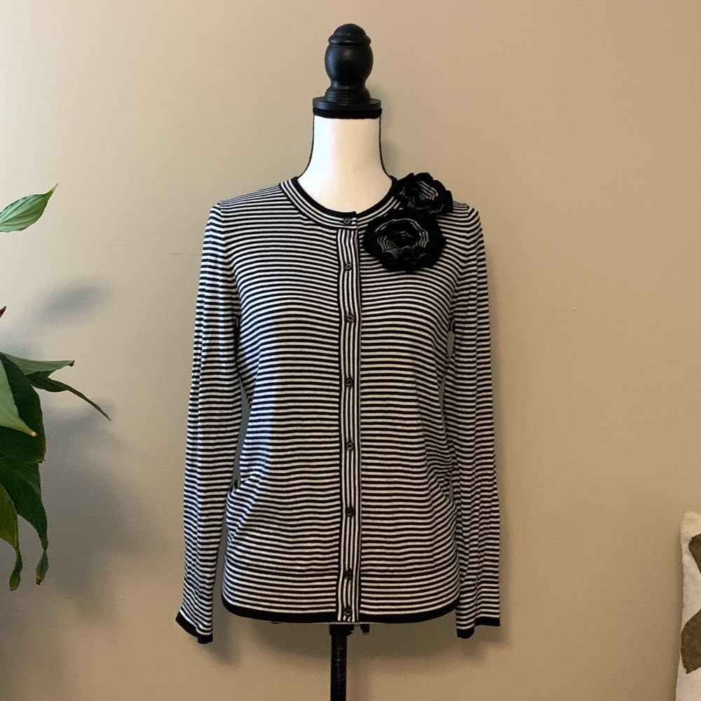 D O N A T E D 
Kate Spade Black and White Striped Cardigan sz med B64